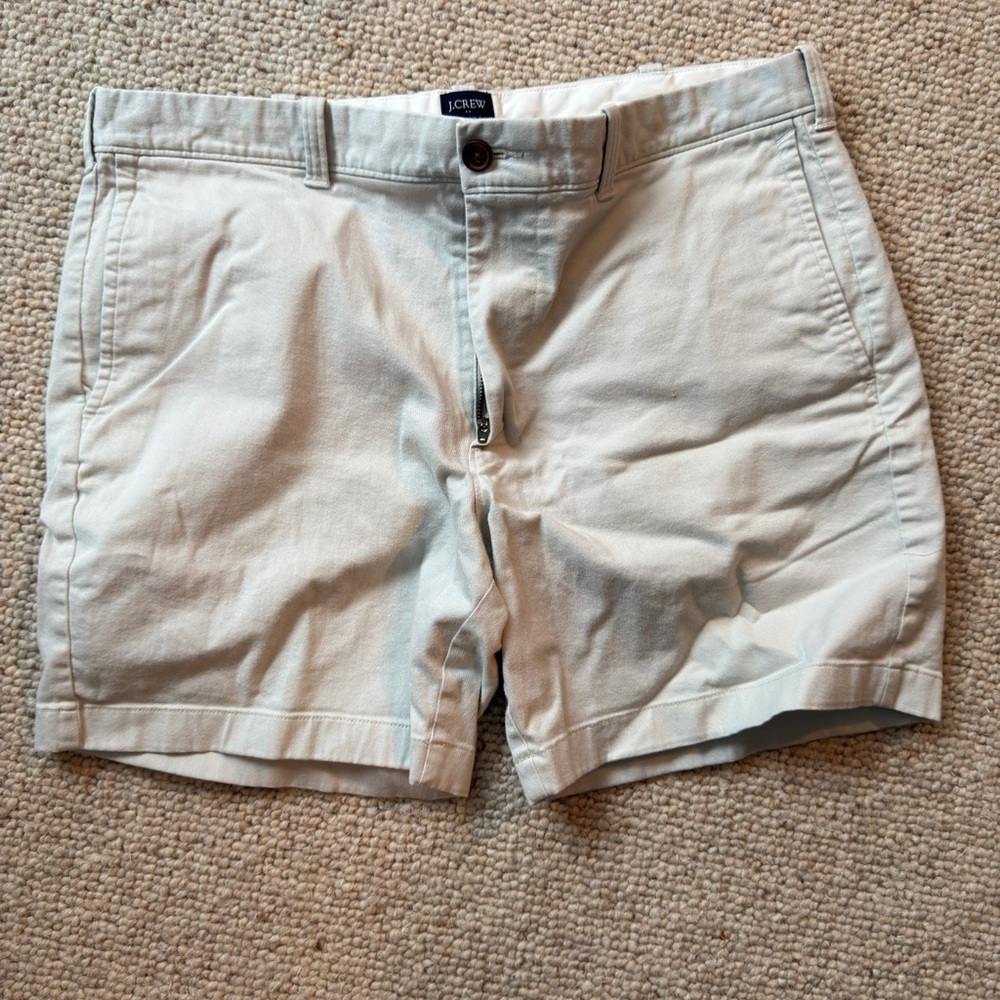J. Crew Men’s 7 inch Cream Shorts 35 waist